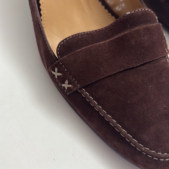 ANNE KLEIN Suede Loafer Kitten Heels - Picture 4 of 10